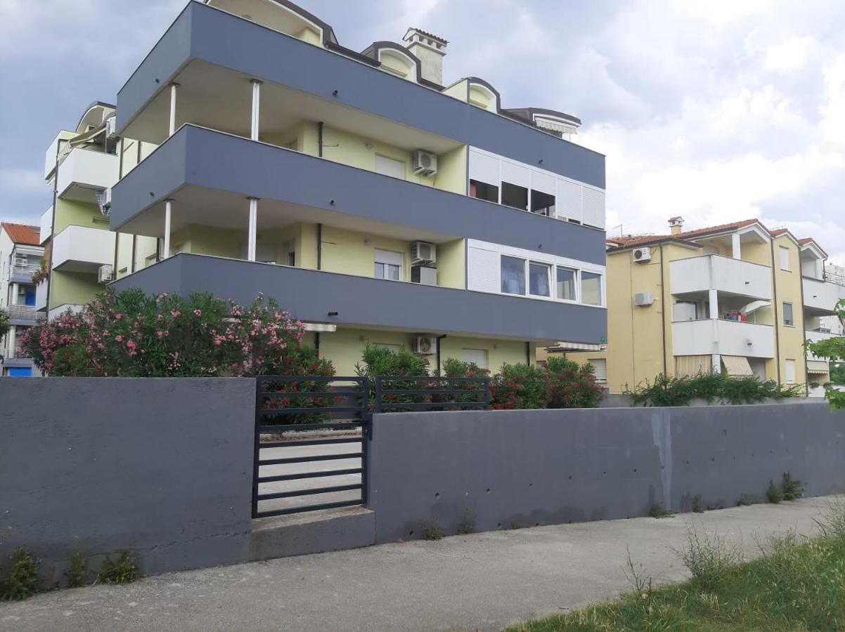 Apartman Sky Póla Kültér fotó